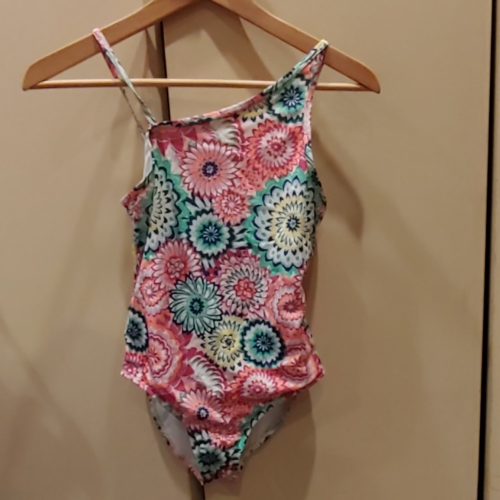 Cute flowered Gymboree one piece bathing suit L